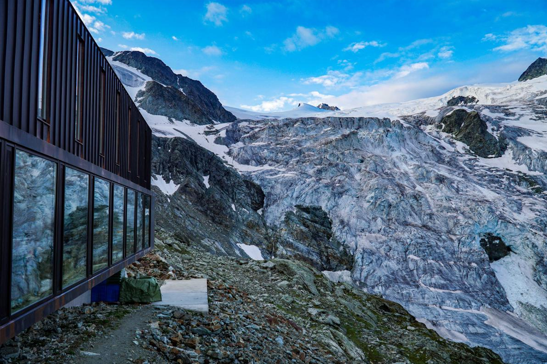 View of Cabane de Moiry and Moiry Glacier